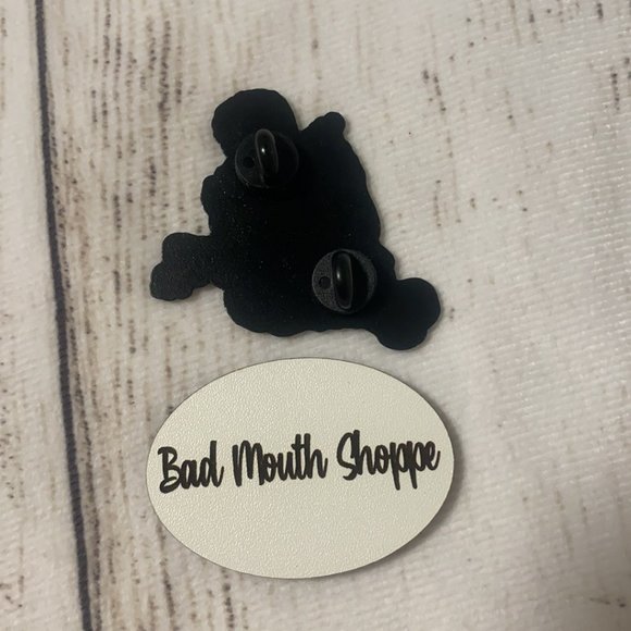 *Craftsylvania Pin-Up Sexy Killer Jason Halloween Horror Enamel Pin - Picture 2 of 3